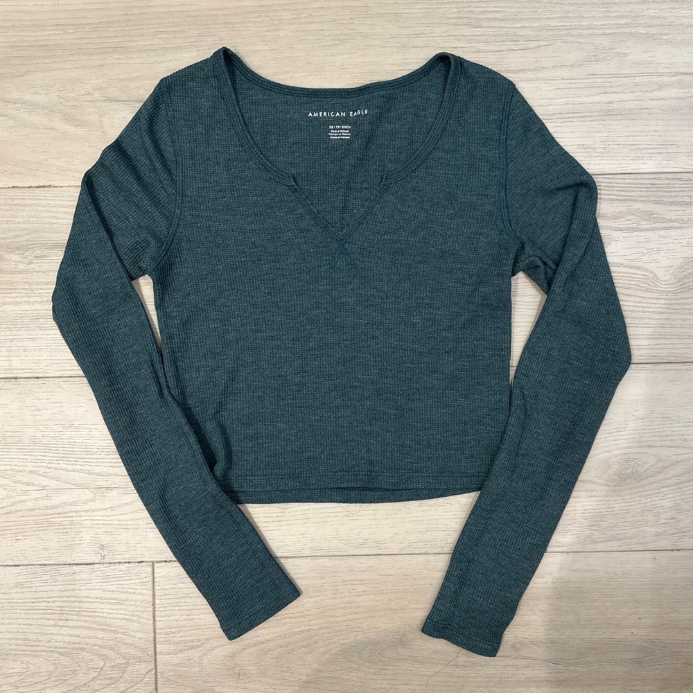 American Eagle Green Top long sleeves Size XS